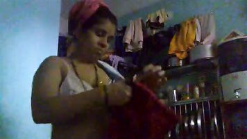 Marathi Bhabhi Hot Shower - Movies.