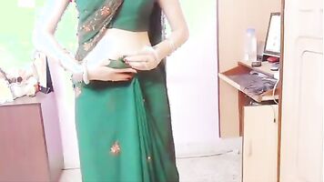 Bhabhi Lesson About Saree - Movies.