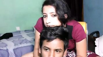 Watch this sexy hot Pakistani babe and enjoy her show with her boyfriend. video2porn2
