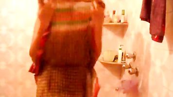 Kolkata Babe Shower Selfie - Movies. video2porn2