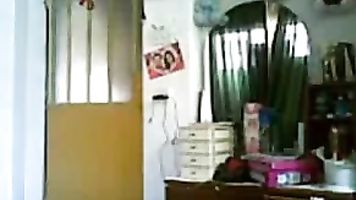 Young Pakistani guy fucking a mature aunty in her bedroom while her hubby is out for work in steady manner.