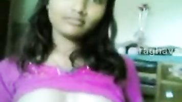 Sexy Naghma Bhabhi - Movies.