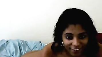 Dusky beauty Sandhya’s leaked Skype show.