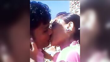 22 college amateur lip lock