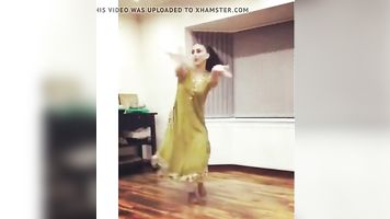 UK Pakistani Uni Girl Dance Non Nude Traditional NON Nude
