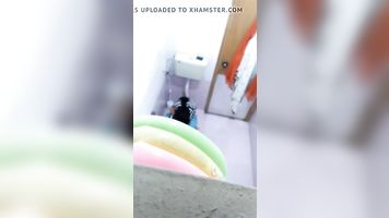 My cousin getting pee in washroom