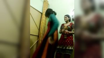 Pakistani Sexy NOT aunties Enjoy Dance