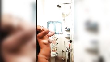 Indian Bhabi Bathing