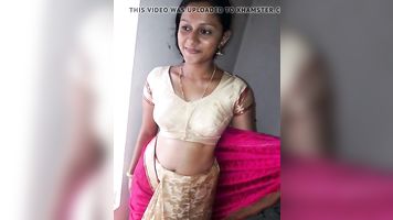 Desi milf exposing nude
