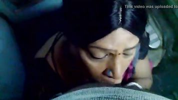 aunty oral in train