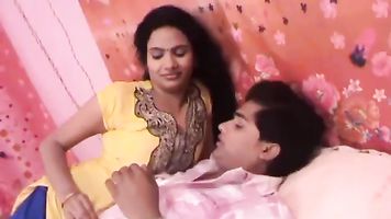 Cute tamil aunty kissing with boyfriend