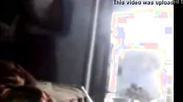 अपनी दोस्त को पति से चुदवाया
