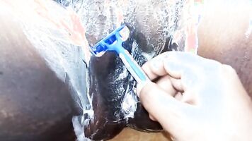 Mommy WIFE shaving her vagina and come to orgasm dark cunt dirty talks Tamil aunty cheating milf