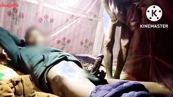 Tamil old bhabhi raat ko bulakar chudai karvaya