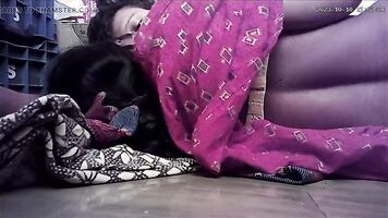 Tamil housewife huge boobs show and kissing