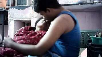 Desi house milf lips kissing butt