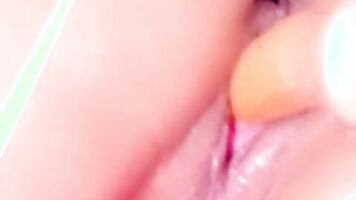 desi girl orgasming caught his mommy