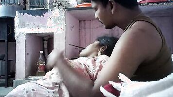 Desi house milf lips kissing and boobs pressing