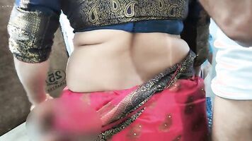 Cute tamil bhabhi fucked on office chair by neighbour