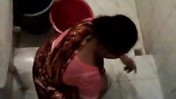 Hidden Camera In Toilet - Movies.