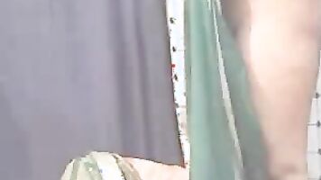 Desi Girl In Green Sari - Movies.