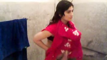 Pakistani Babe Rida - Movies.